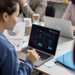 How Do Personal Trainers Motivate You to Stay on Track?