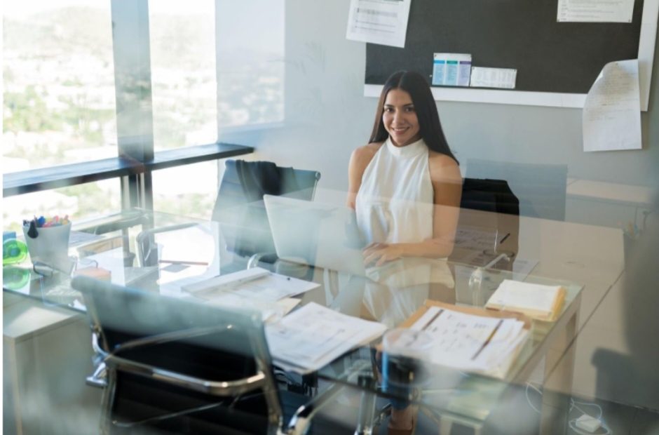 How Private Office Solutions Compete With Co-Working Hubs