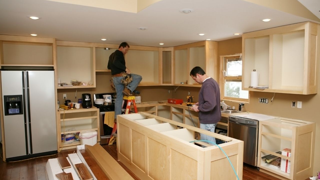 THE BIGGEST MISTAKES HOMEOWNERS MAKE DURING KITCHEN REMODELS