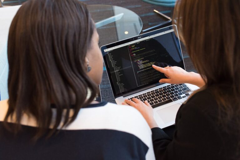 Here's How Your Developers Can Learn New Coding Languages (1).jpg